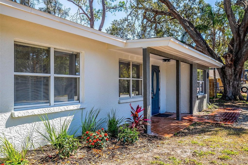 Photo of 5410 Isabella Avenue, Sarasota, FL 34235 (MLS # A4683976)