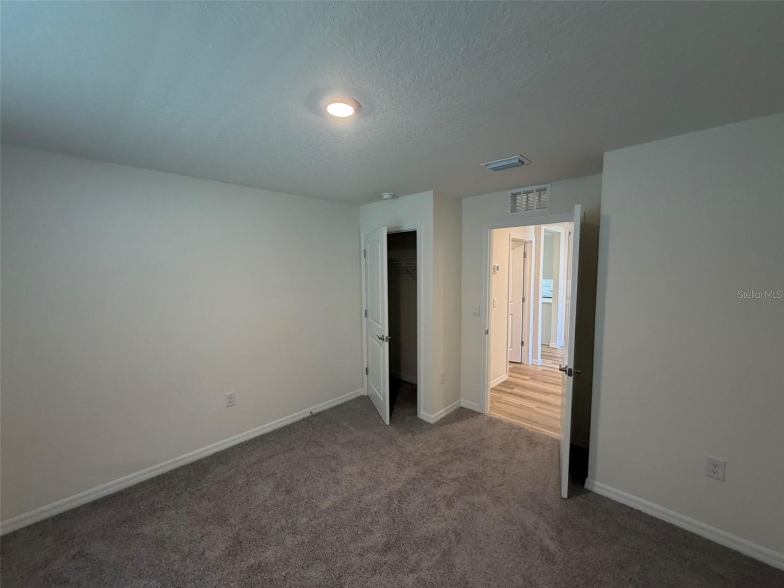 OCALA CROSSINGS SOUTH - Residential Lease