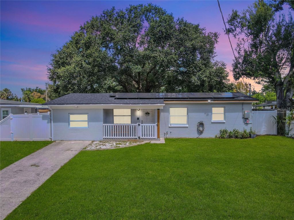 Photo of 4210 E Sandalwood Circle S, Tampa, FL 33617 (MLS # TB8476015)