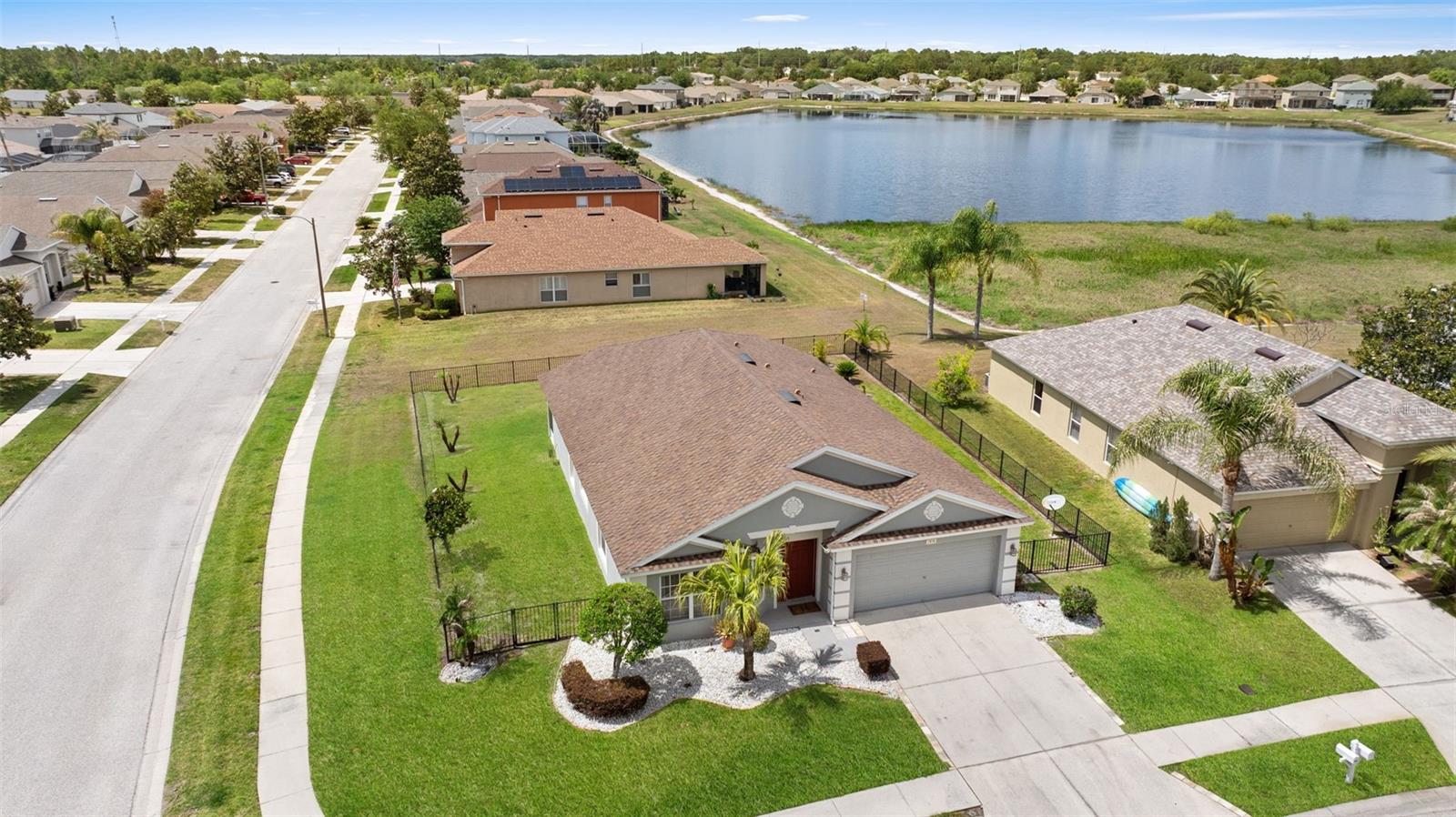 7619 CRESCENT PALM DRIVE