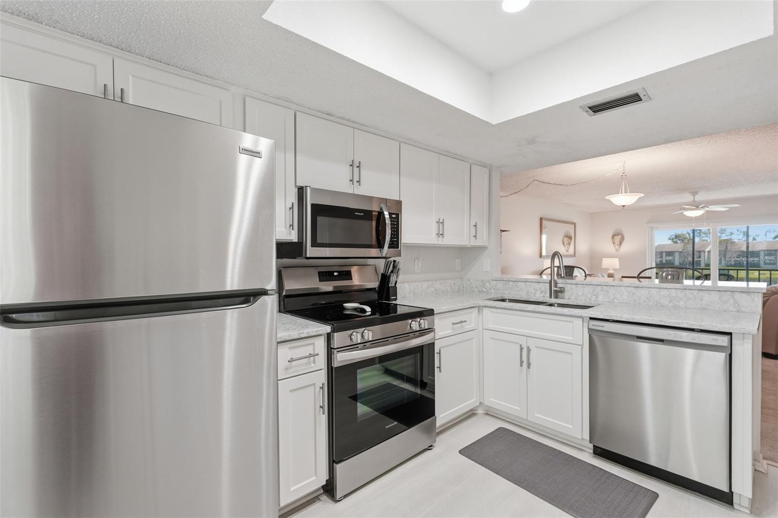 EAST LAKE WOODLANDS CYPRESS ESTATES - Residential