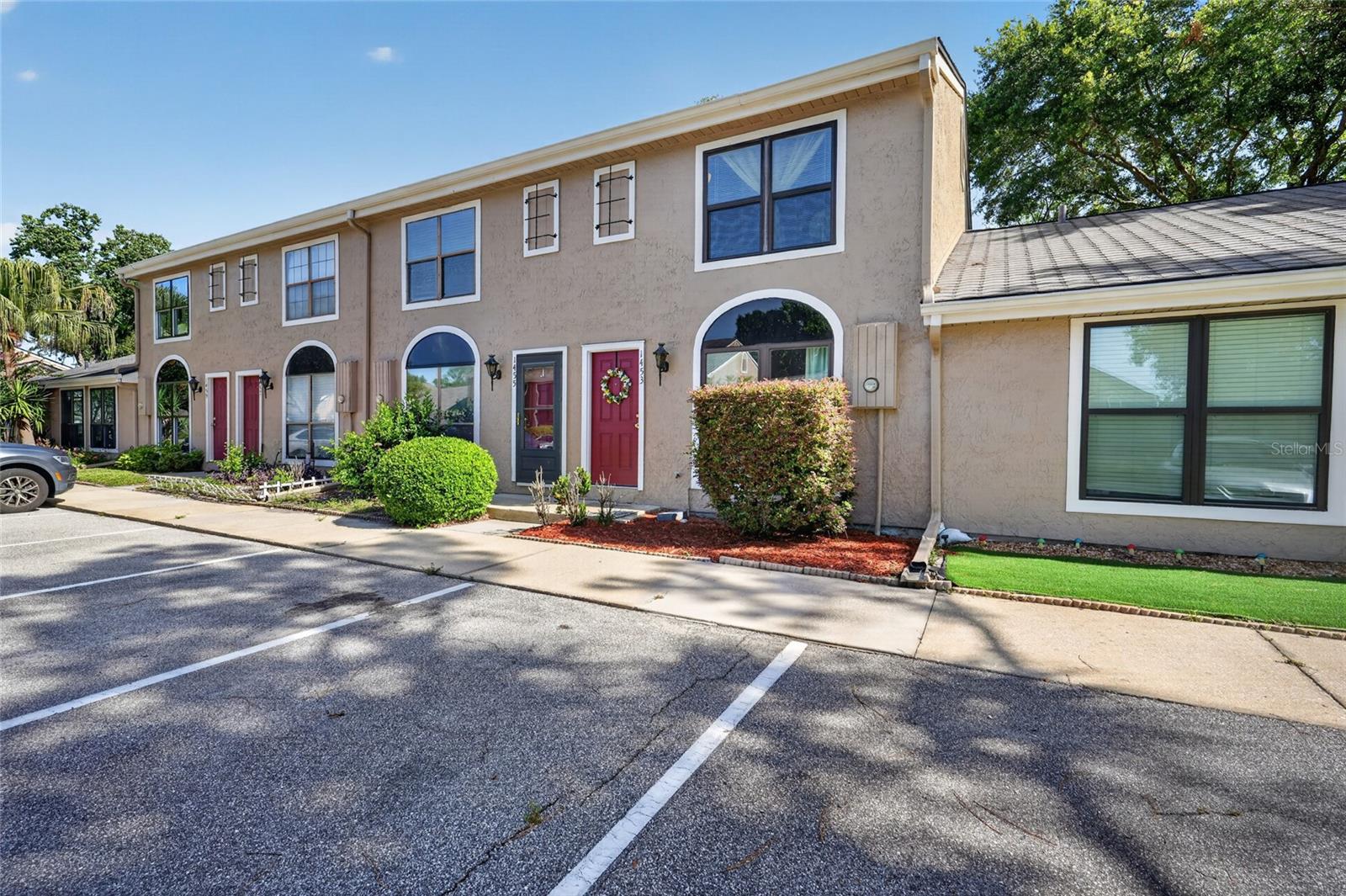 1453 CASA PARK CIRCLE