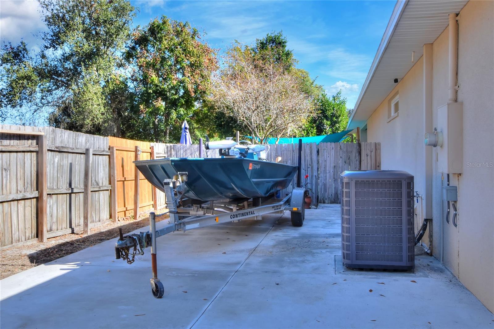 LAKE HOWARD COVE PINES N SEC REP - Residential