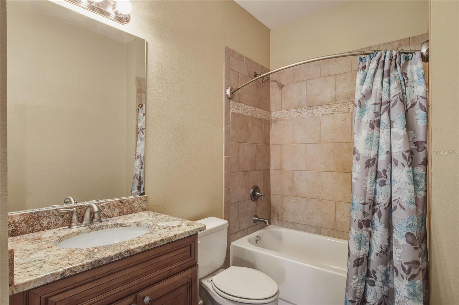 LAKE HOWARD COVE PINES N SEC REP - Residential