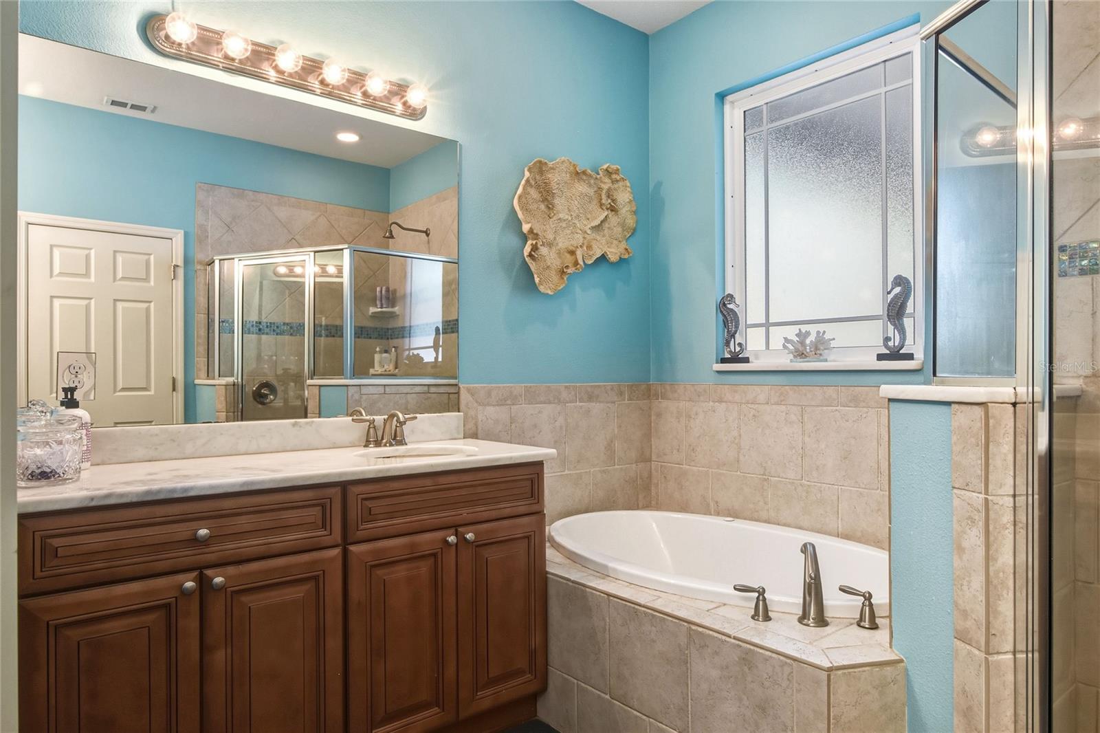 LAKE HOWARD COVE PINES N SEC REP - Residential