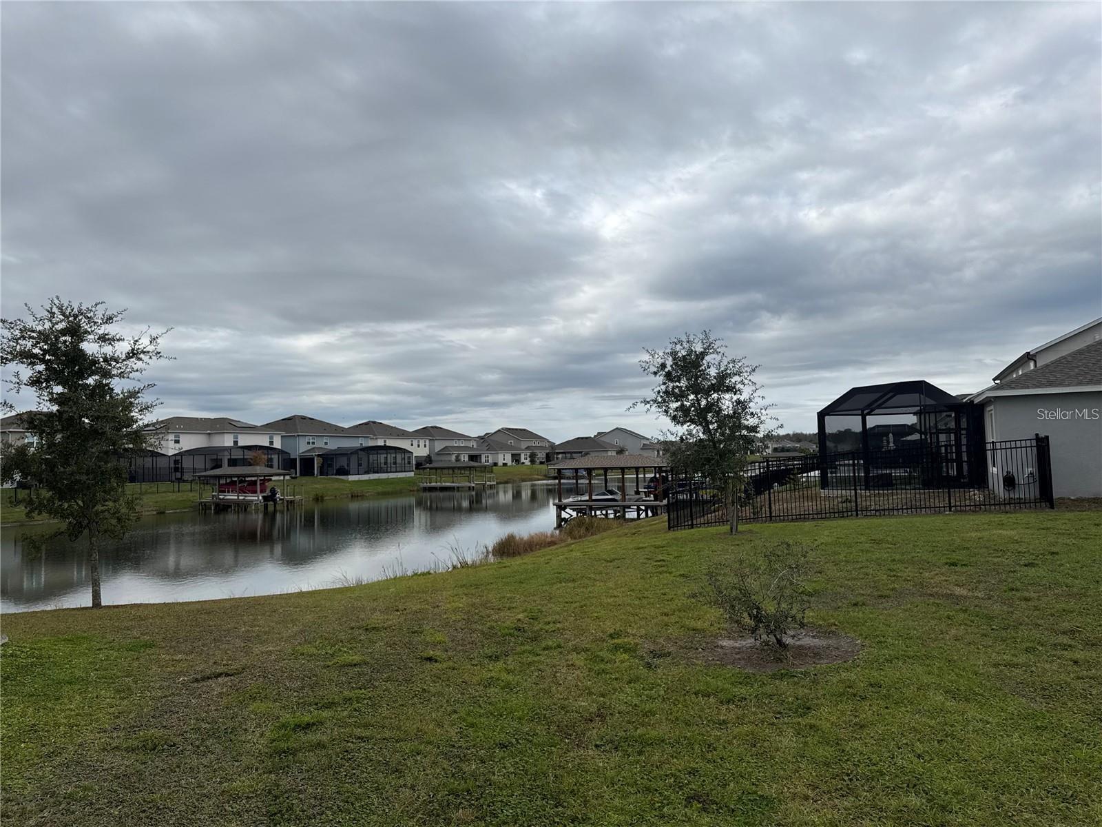 HANOVER LAKES PH 4 - Residential