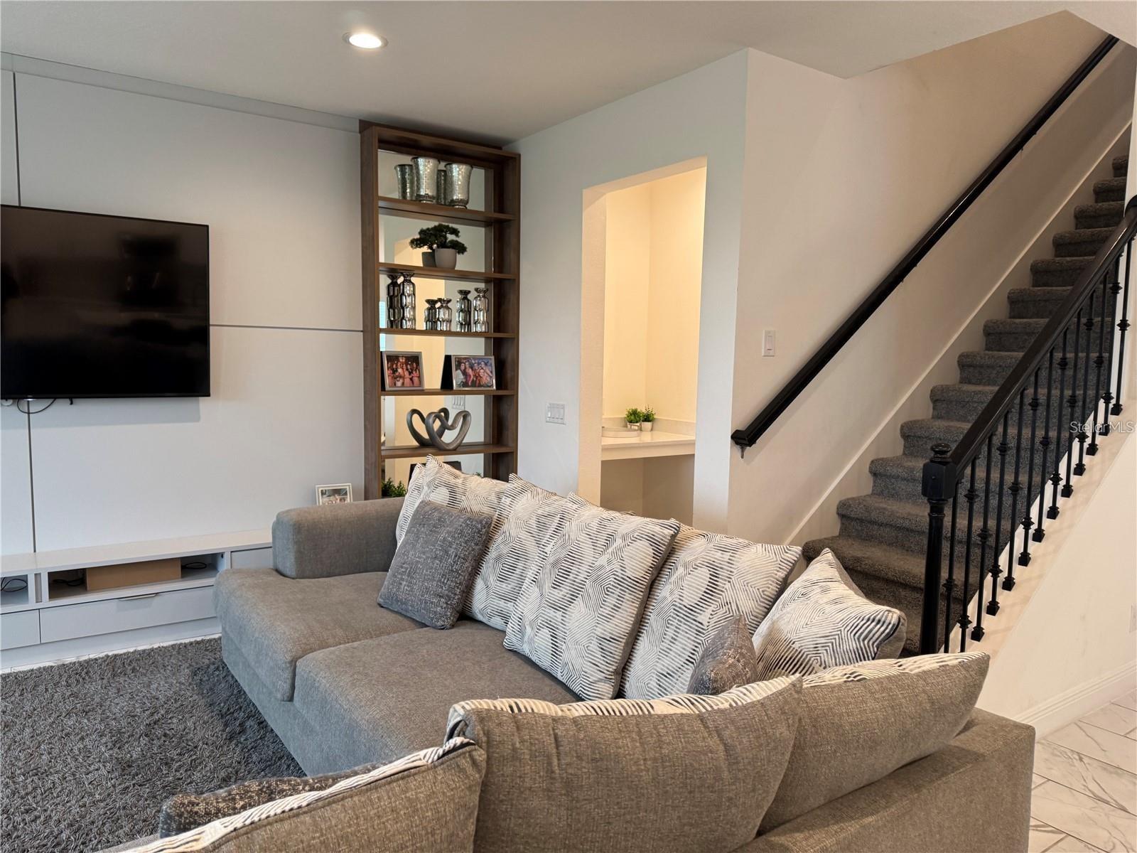 HANOVER LAKES PH 4 - Residential