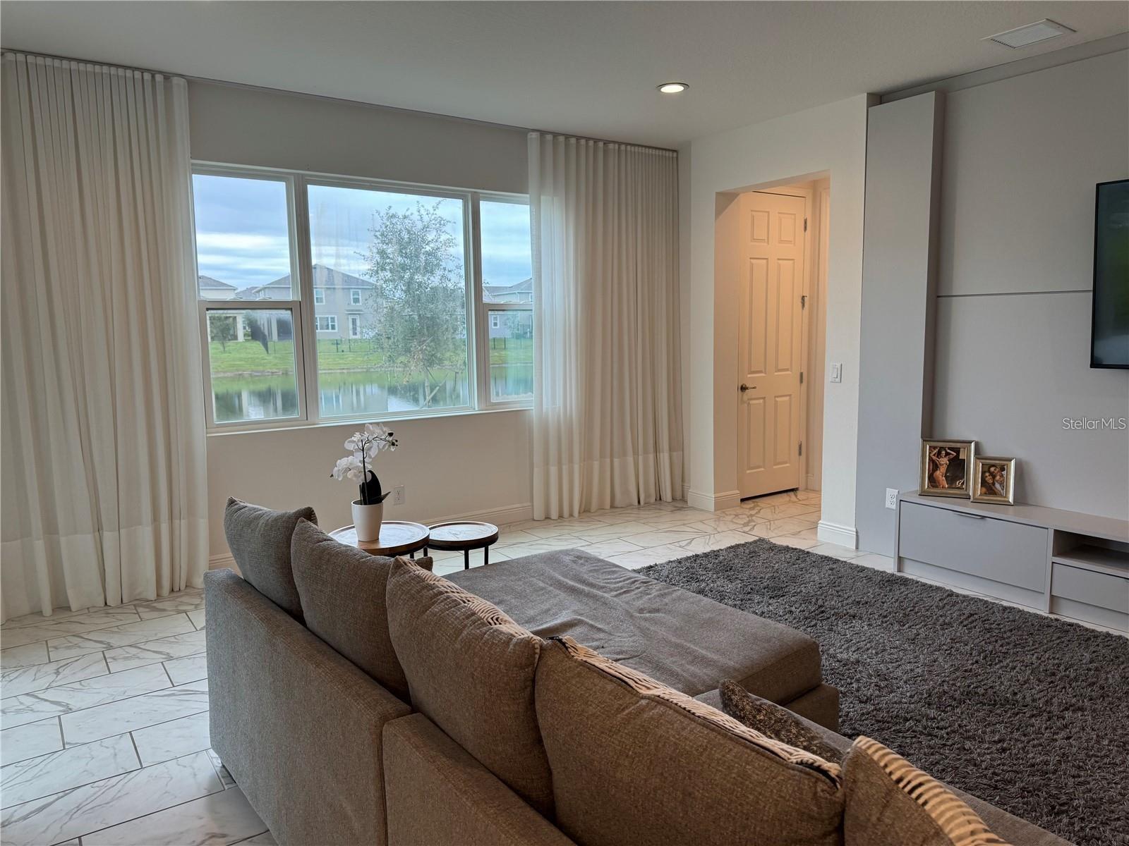 HANOVER LAKES PH 4 - Residential