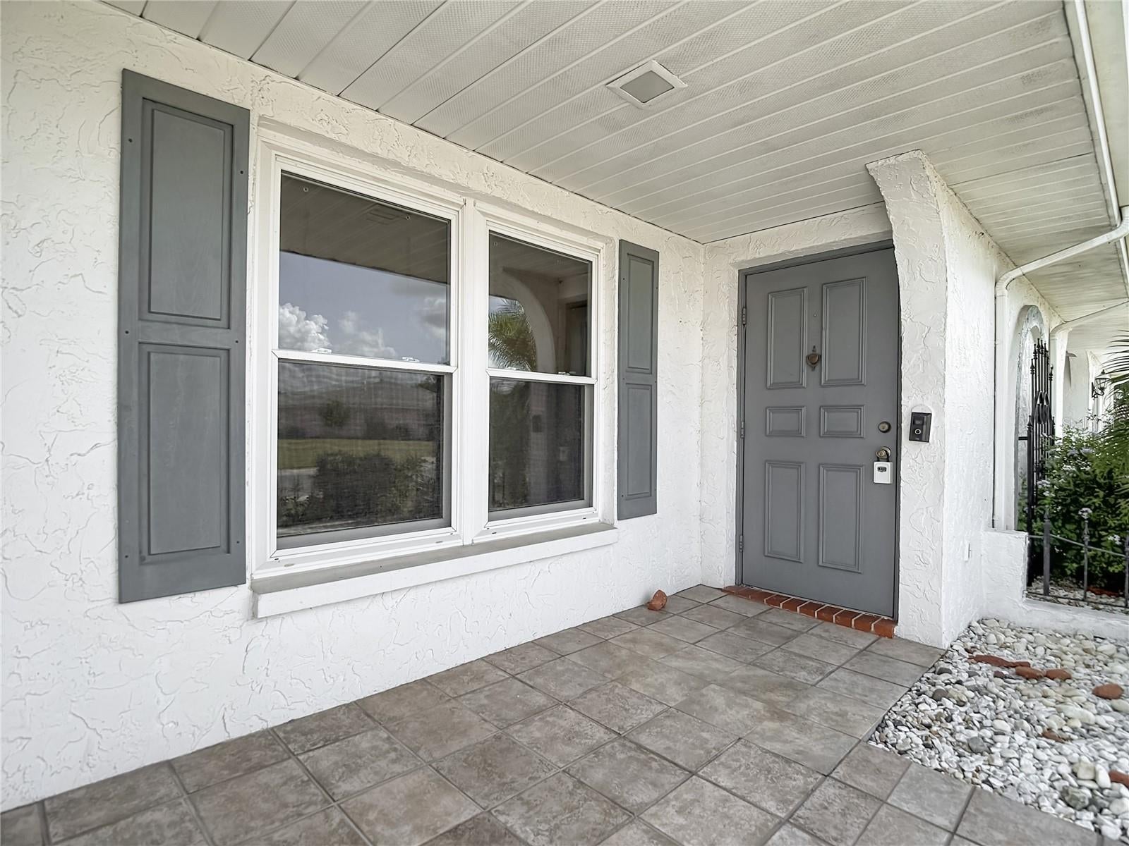 905 BLUEWATER DRIVE, SUN CITY CENTER, FL, 33573 3 905 BLUEWATER DRIVE