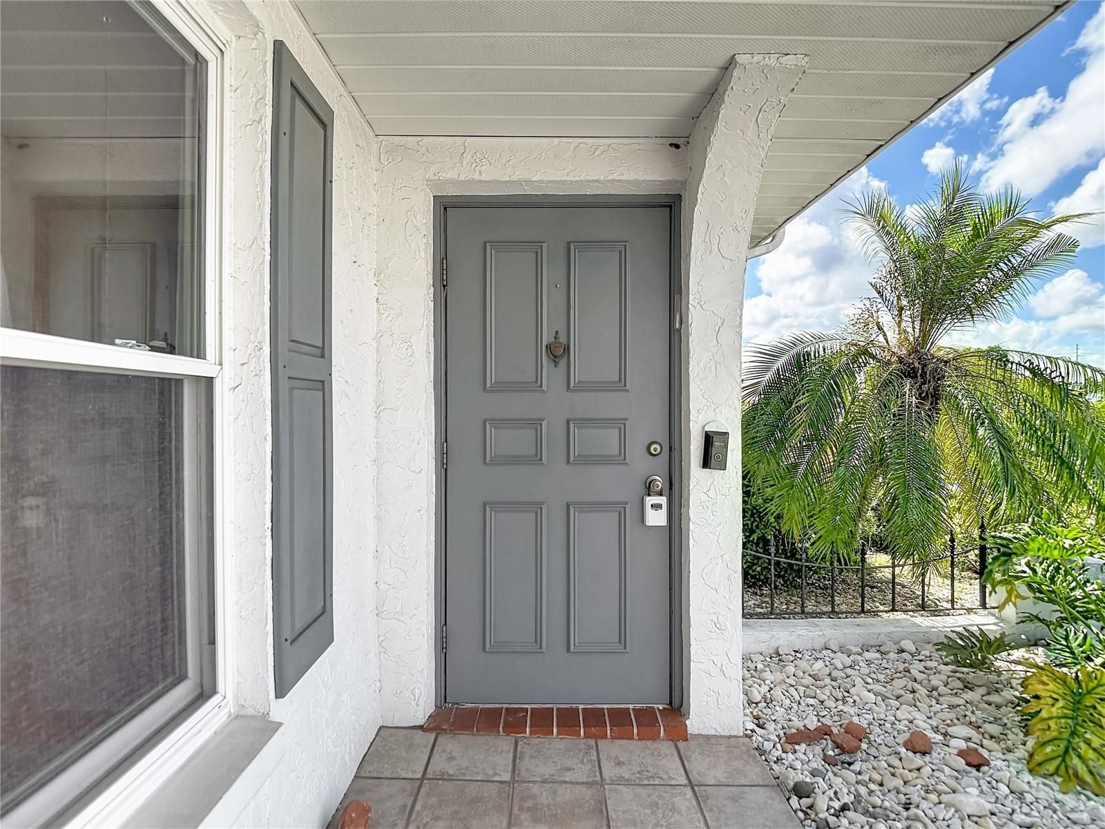 905 BLUEWATER DRIVE, SUN CITY CENTER, FL, 33573 4 905 BLUEWATER DRIVE