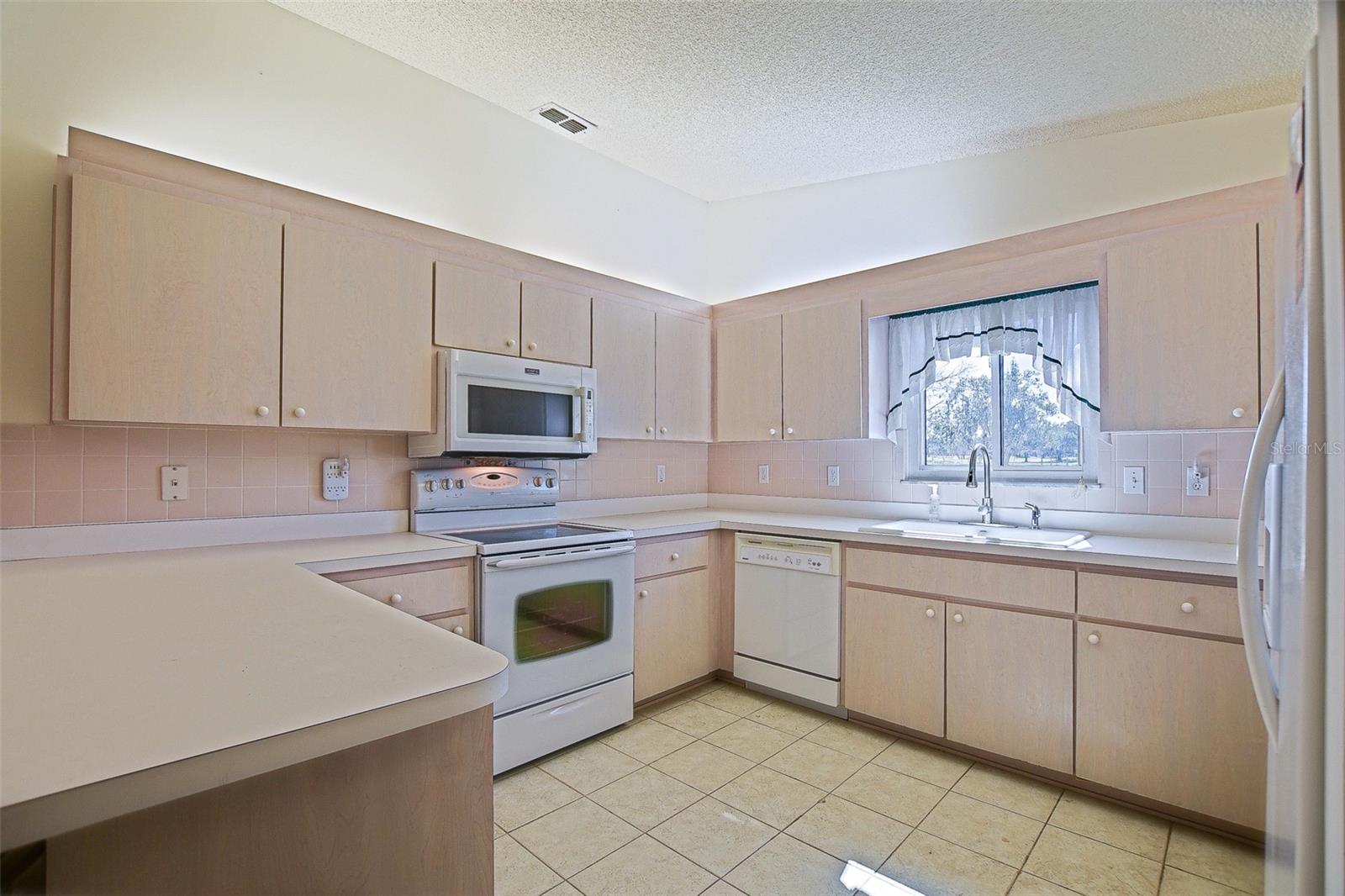 SPRUCE CREEK SOUTH - Residential