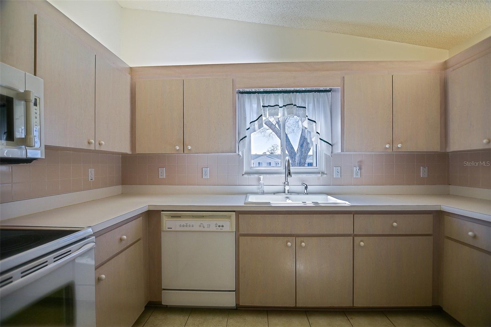 SPRUCE CREEK SOUTH - Residential