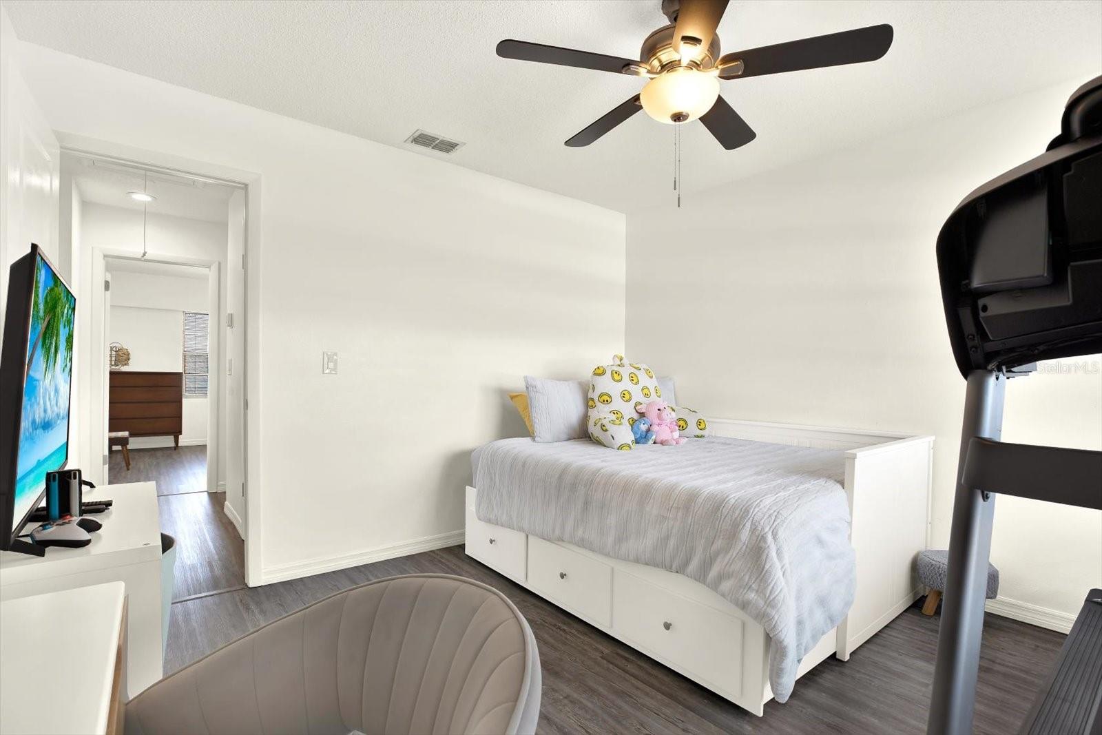 TOWNHOMES OF LAKE SEMINOLE - Residential