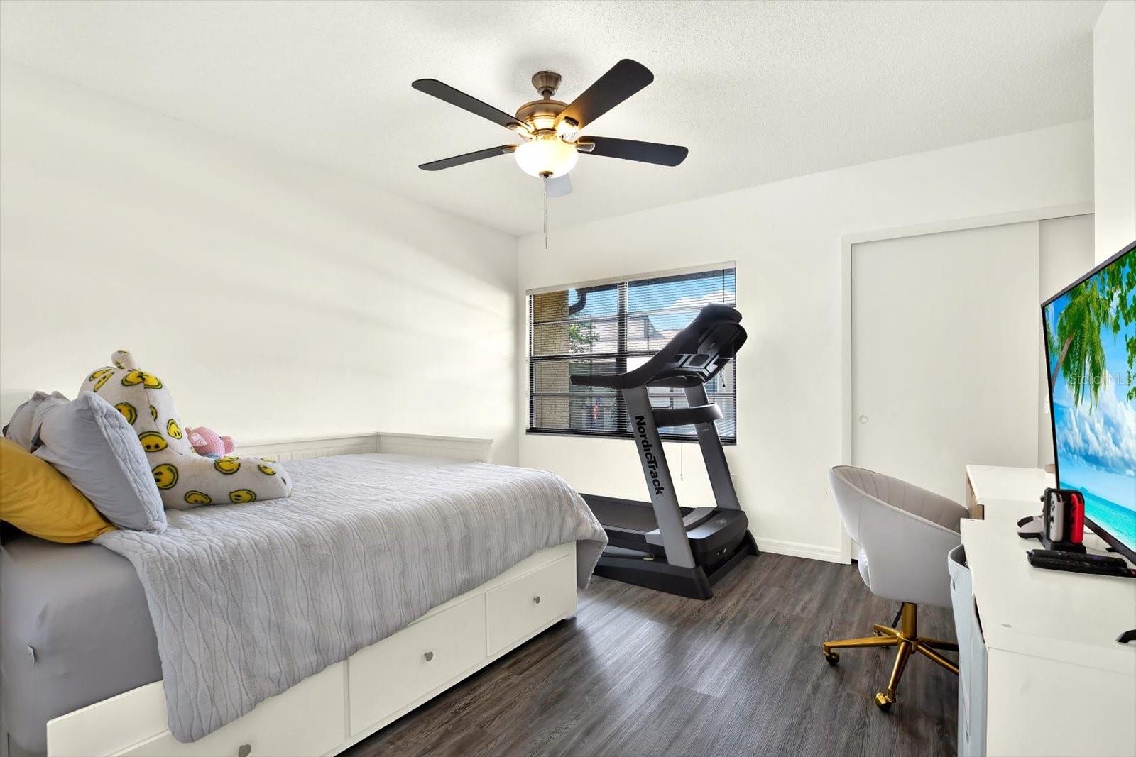 TOWNHOMES OF LAKE SEMINOLE - Residential