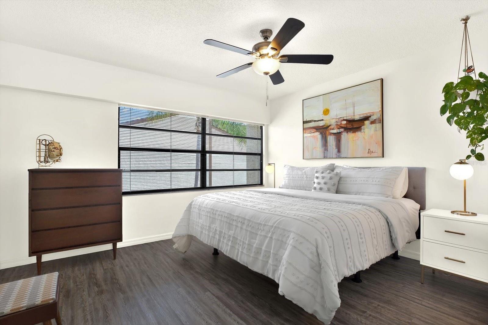 TOWNHOMES OF LAKE SEMINOLE - Residential