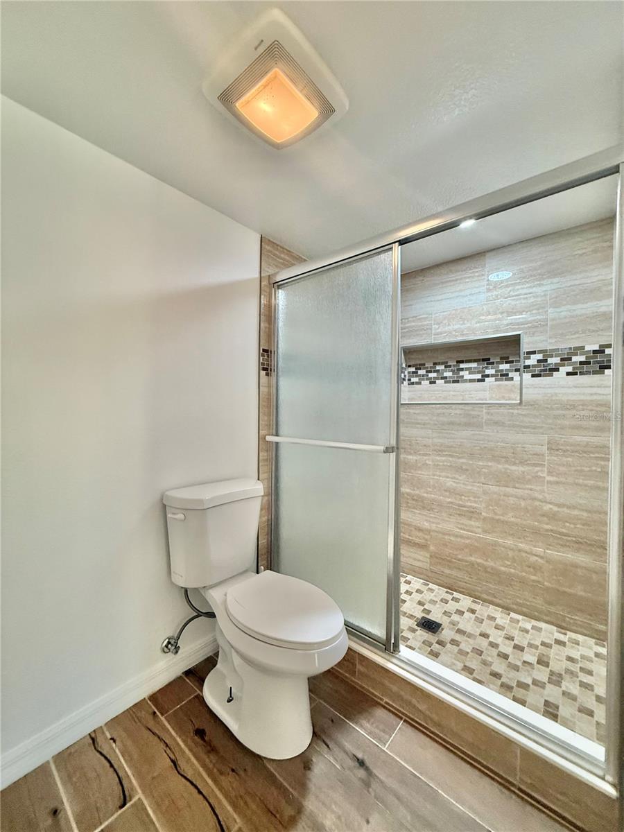 BUNKER HILL INC - Residential Lease