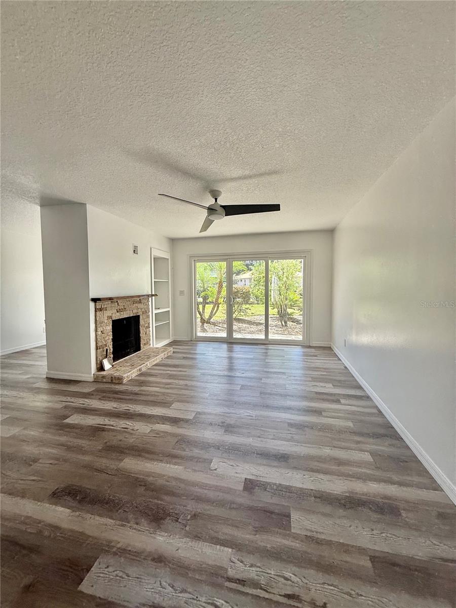 BUNKER HILL INC - Residential Lease