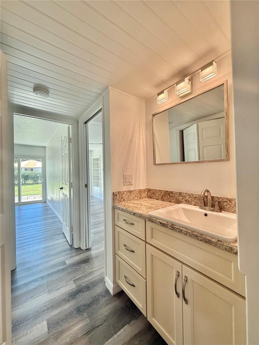 BUNKER HILL INC - Residential Lease