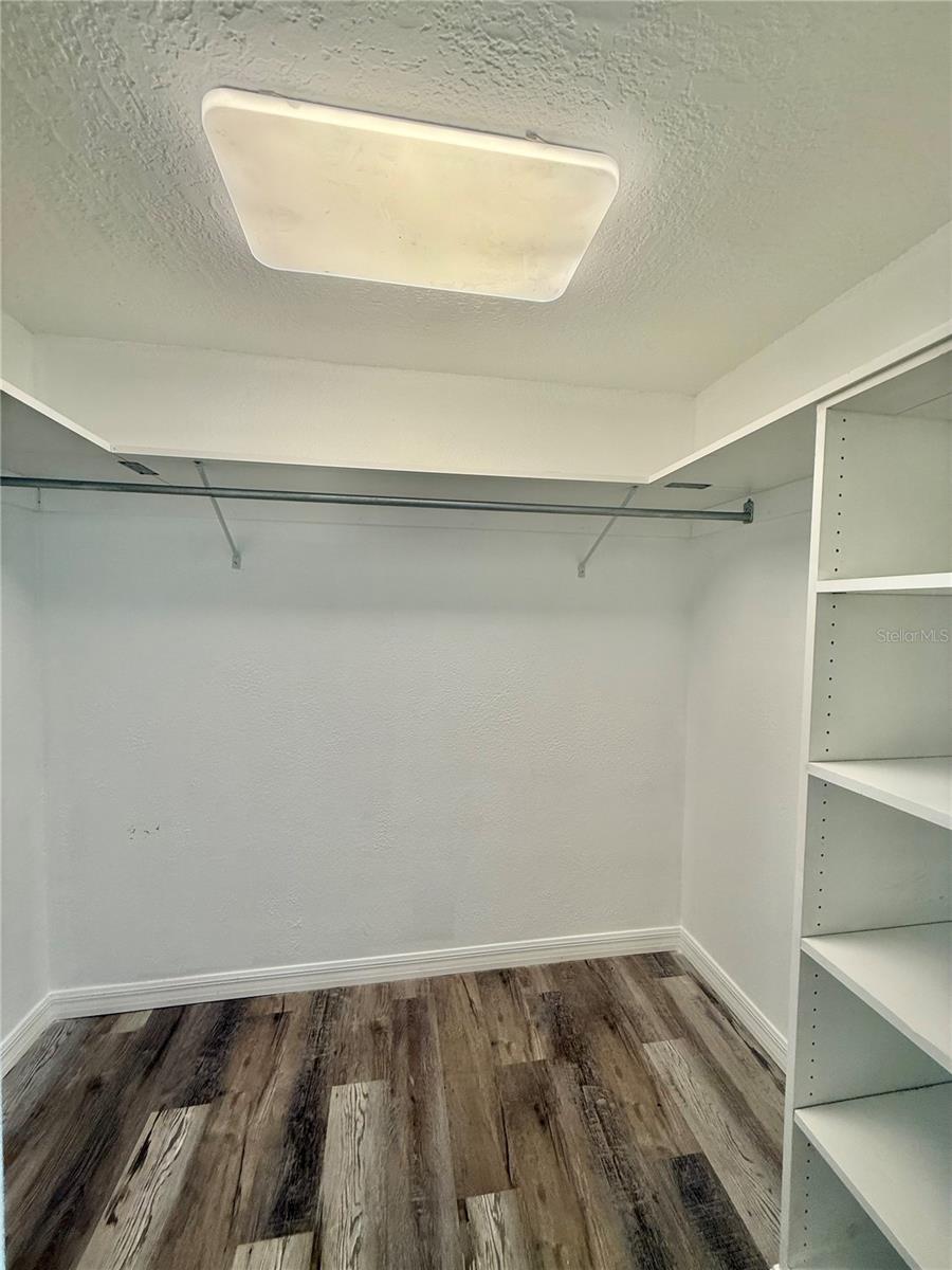 BUNKER HILL INC - Residential Lease