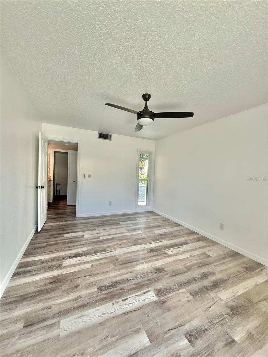 BUNKER HILL INC - Residential Lease