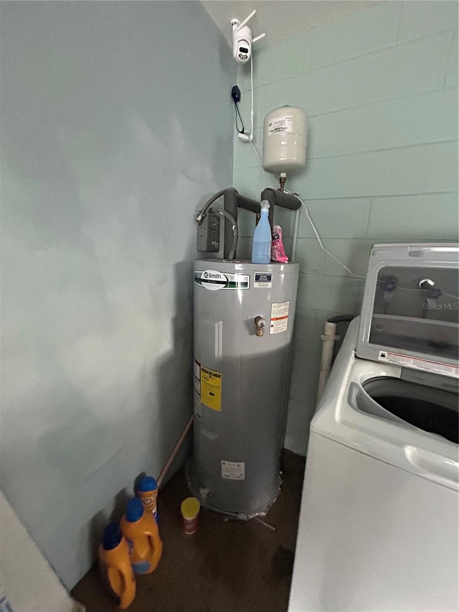 BEL AIRE WOODS THIRD ADD - Residential