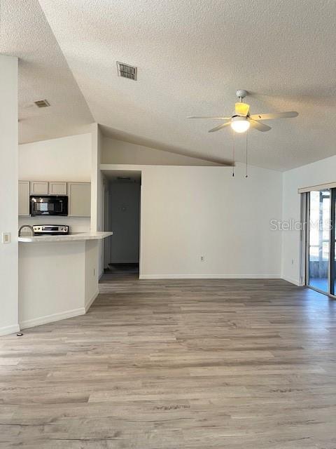 AUTUMN WOODS UNIT 01 - Residential Lease