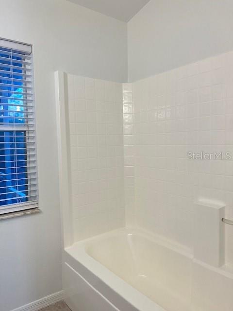 AUTUMN WOODS UNIT 01 - Residential Lease