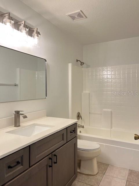 AUTUMN WOODS UNIT 01 - Residential Lease