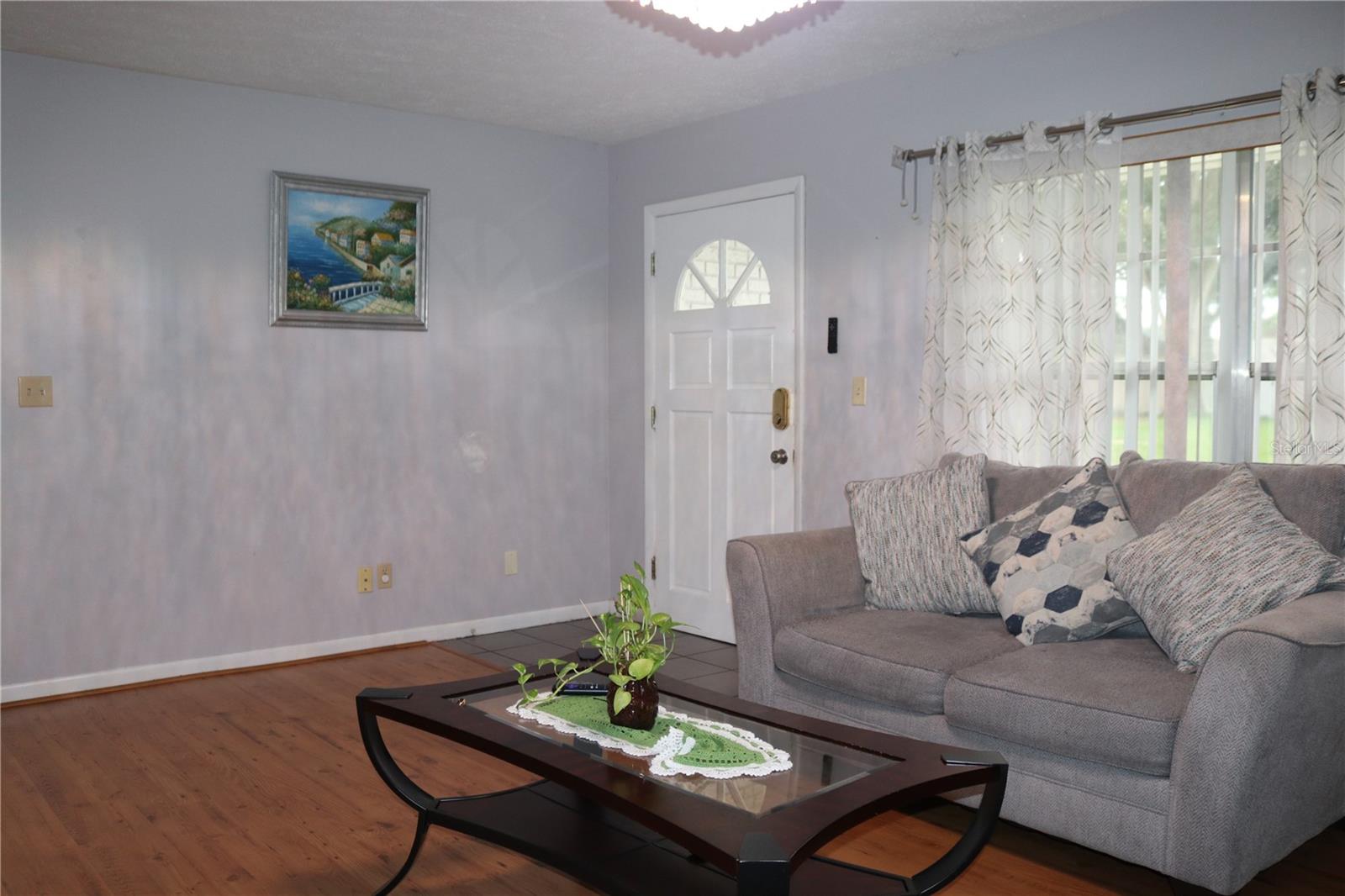 OAK VALLEY SUB UN 1 - Residential Lease