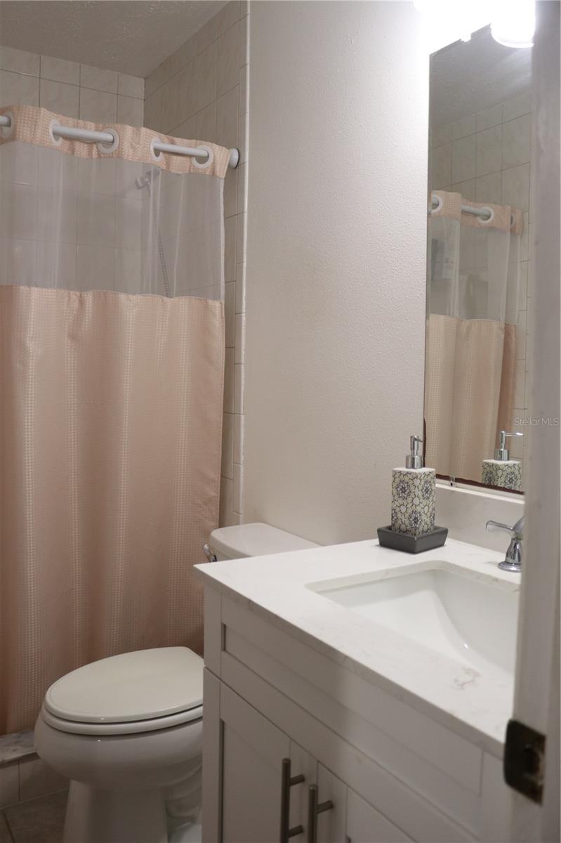 OAK VALLEY SUB UN 1 - Residential Lease