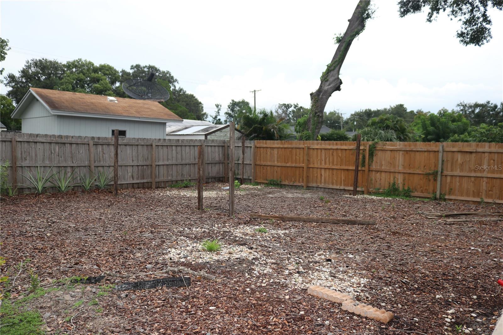 OAK VALLEY SUB UN 1 - Residential Lease