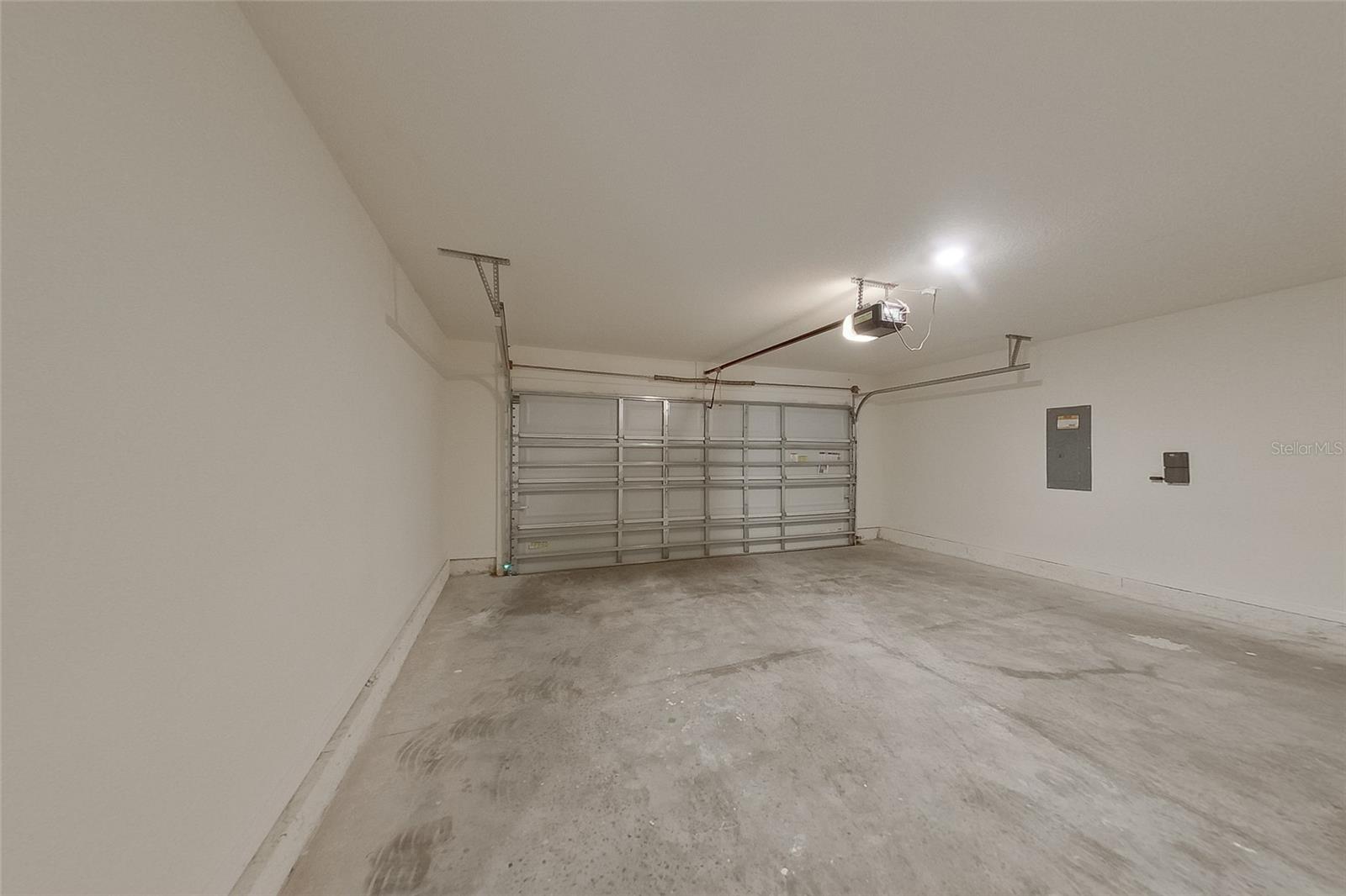 OCALA CROSSINGS - Residential Lease