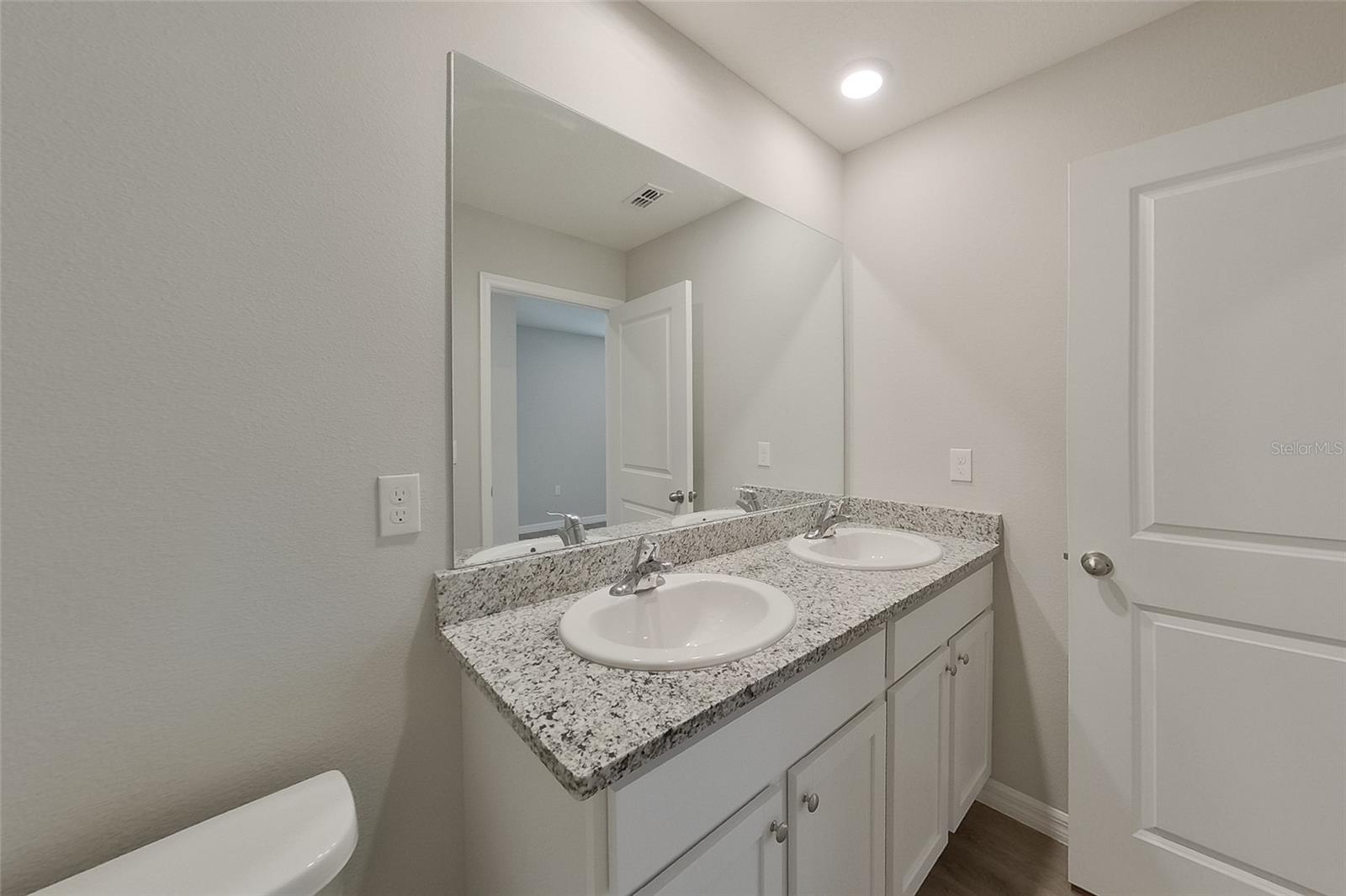 OCALA CROSSINGS - Residential Lease