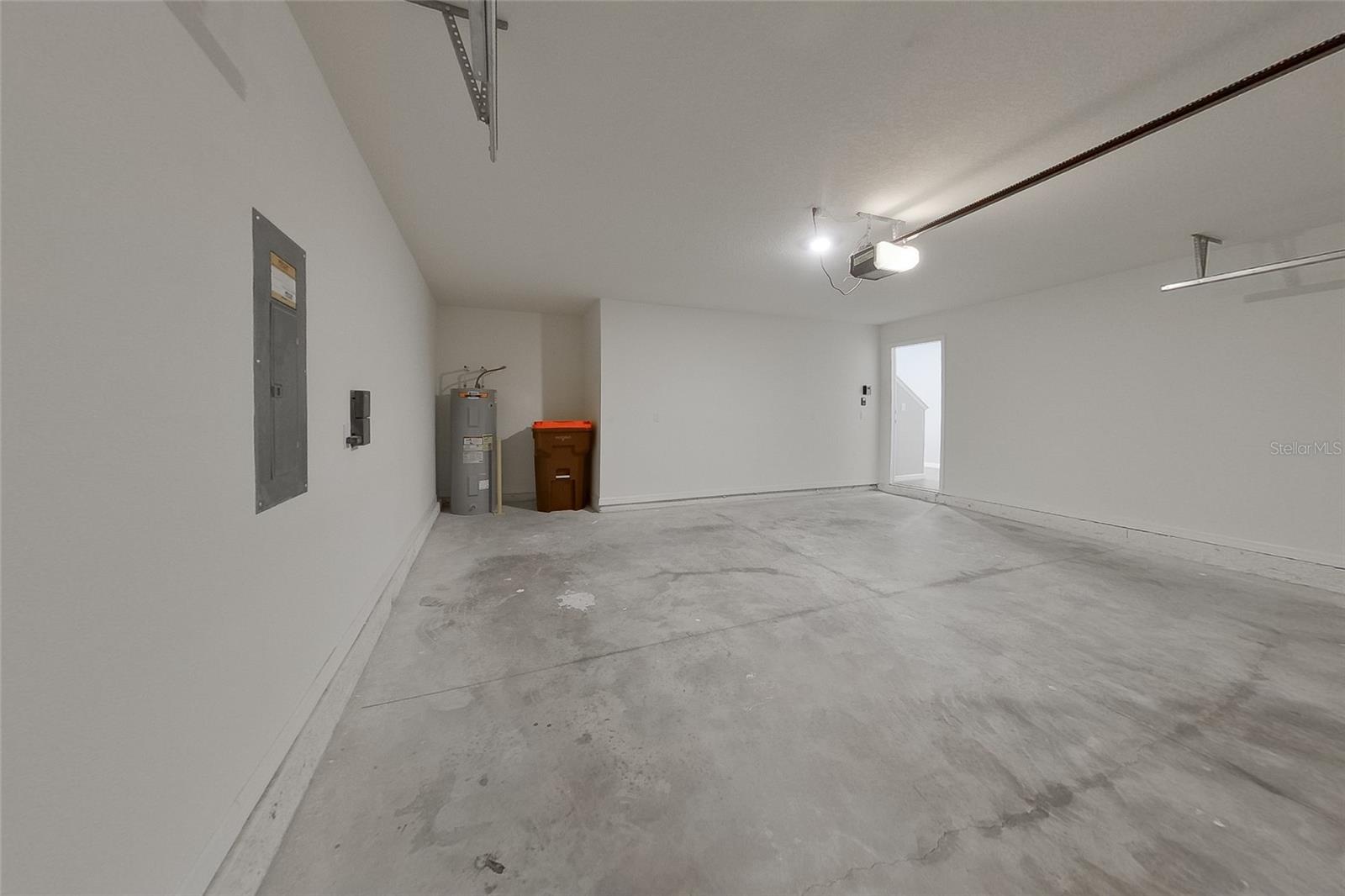 OCALA CROSSINGS - Residential Lease