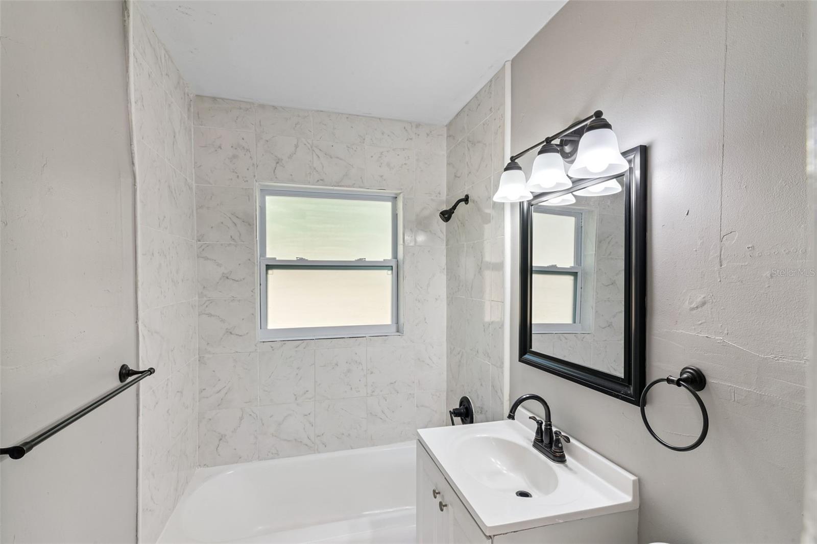 SOUTH LAKE VILLAGE SEC 01 - Residential