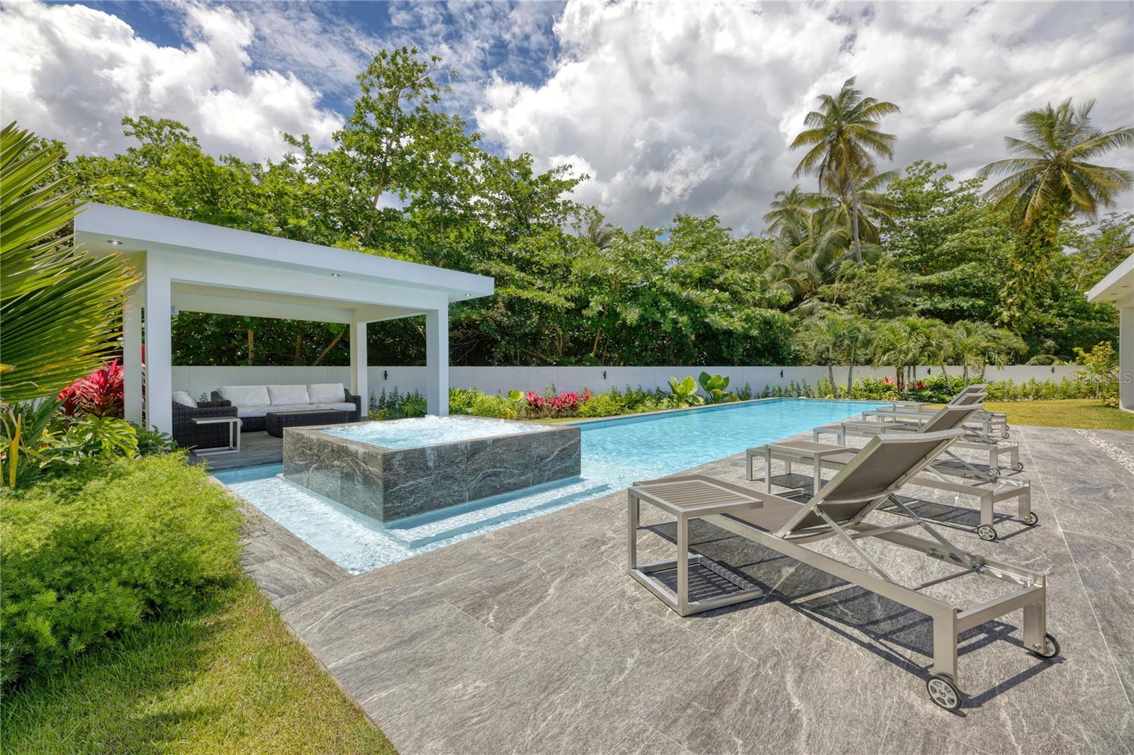 DORADO BEACH ESTATES - Residential