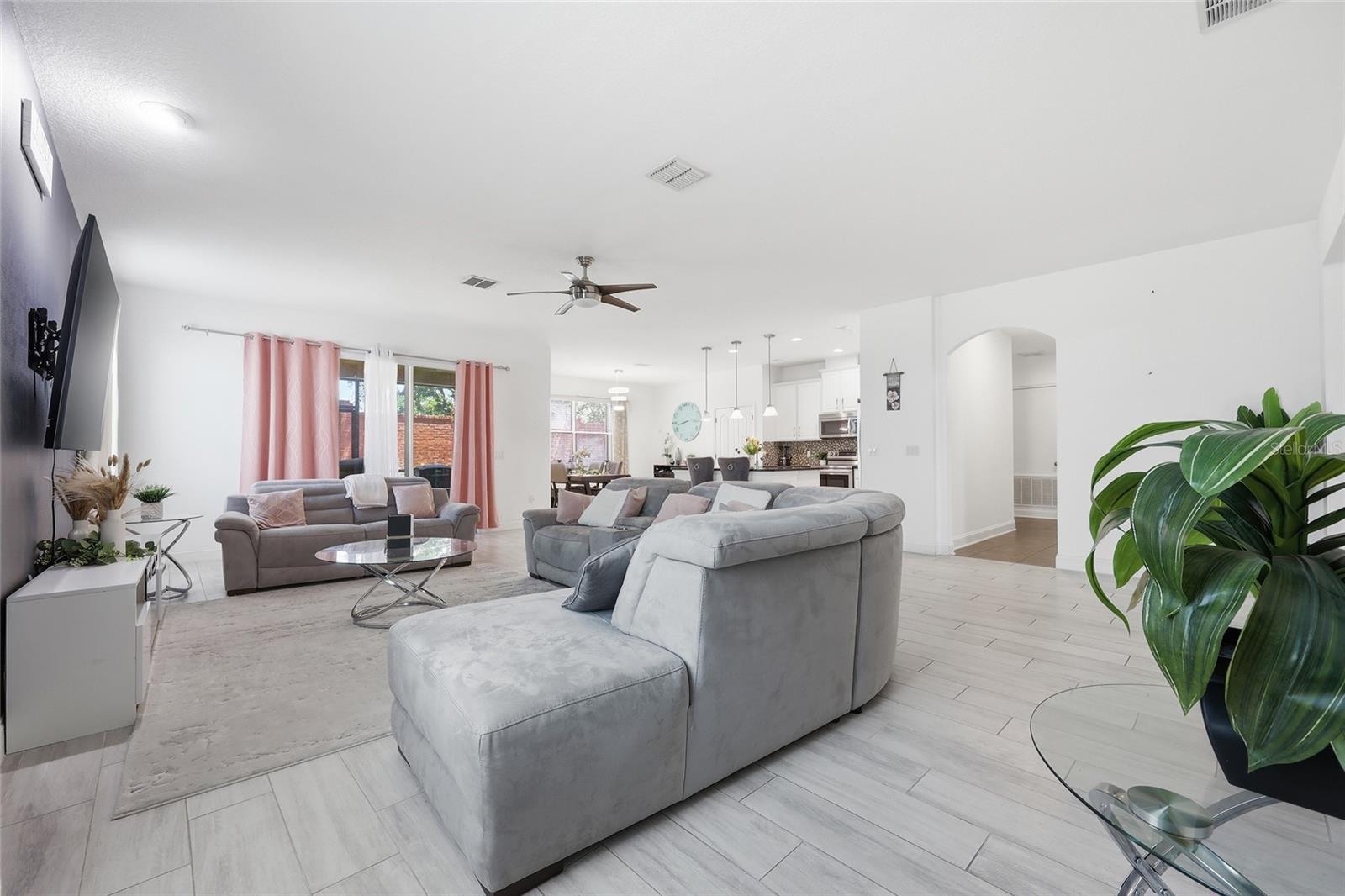 MCCORMICK WOODS PH 2 - Residential Lease