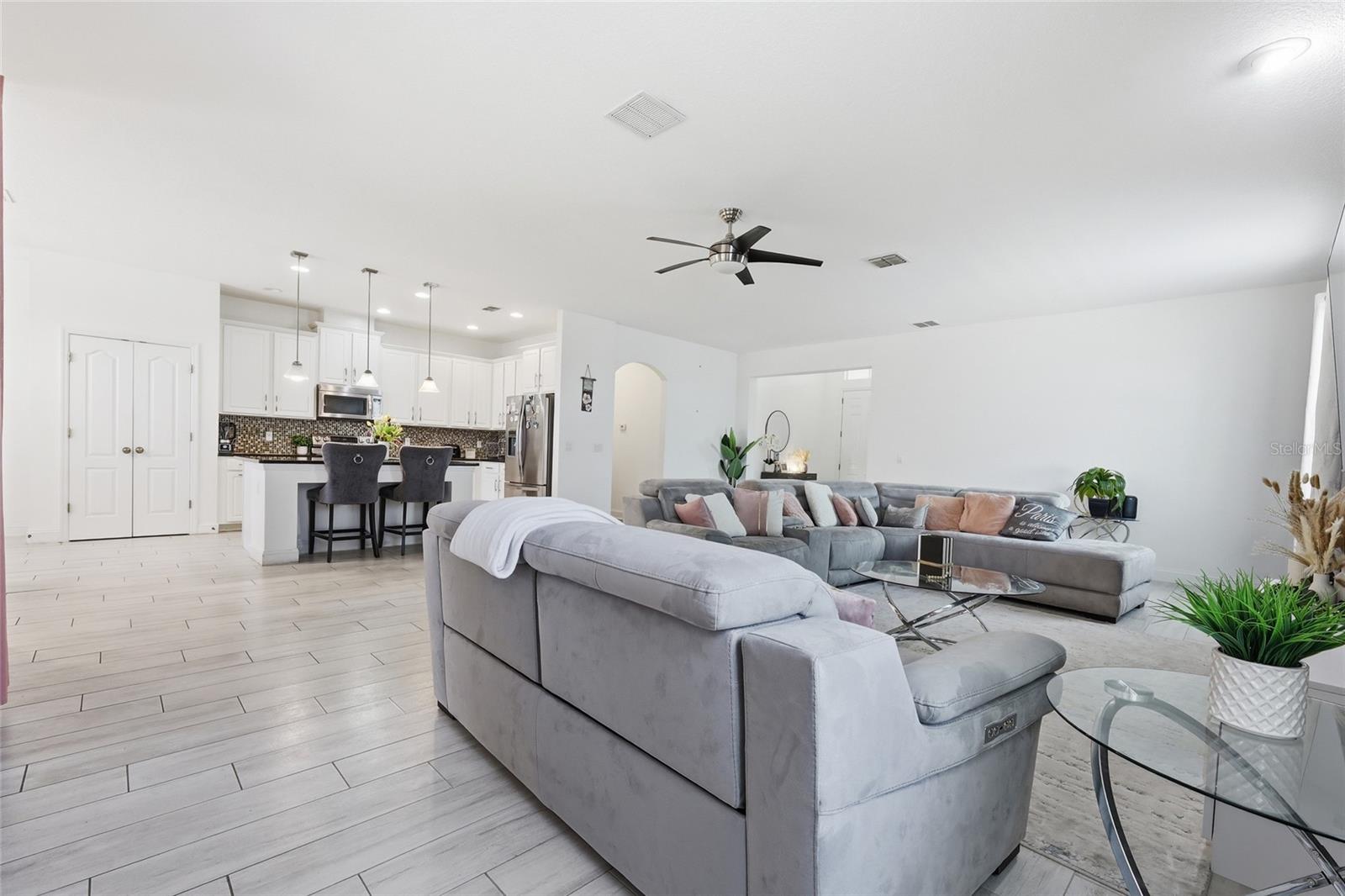 MCCORMICK WOODS PH 2 - Residential Lease