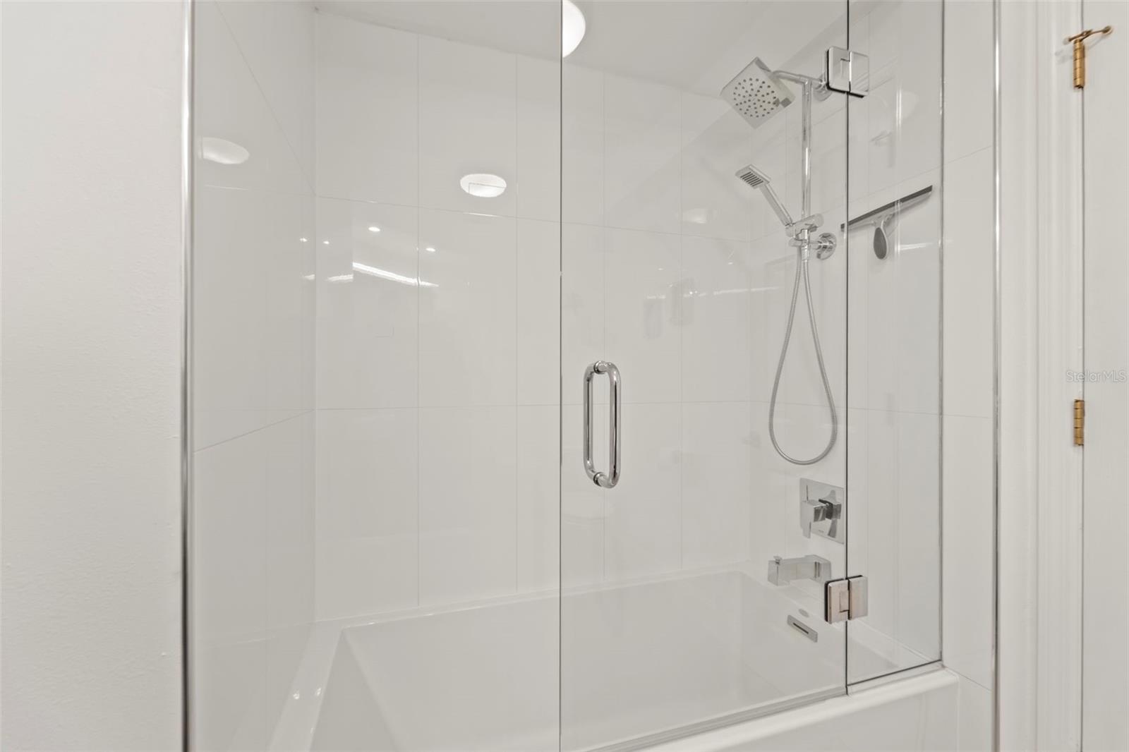 CURLEW LANDINGS - Residential