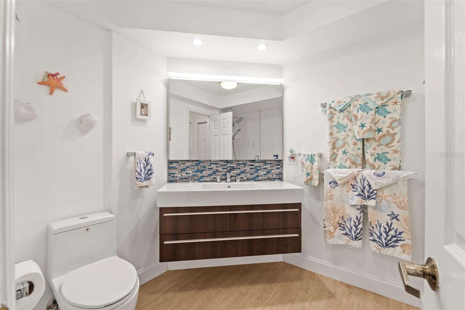 CURLEW LANDINGS - Residential