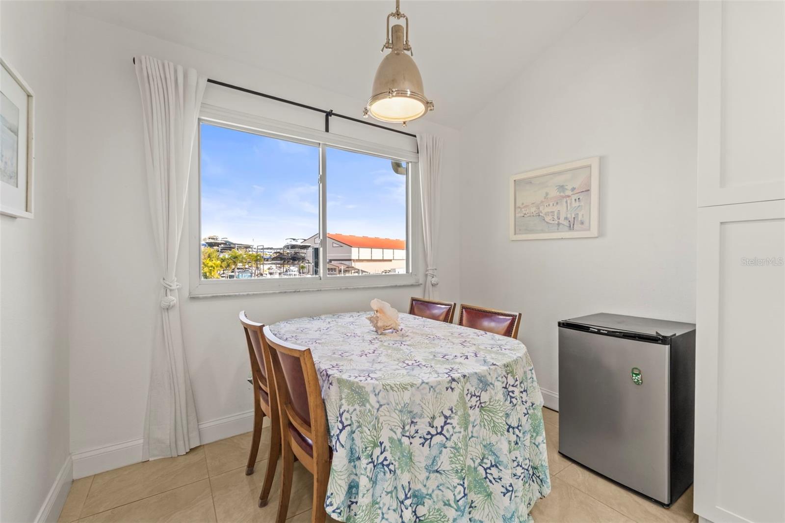 CURLEW LANDINGS - Residential