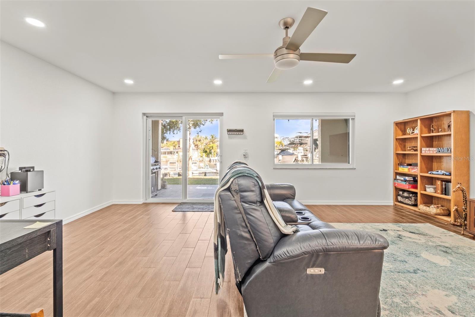 CURLEW LANDINGS - Residential