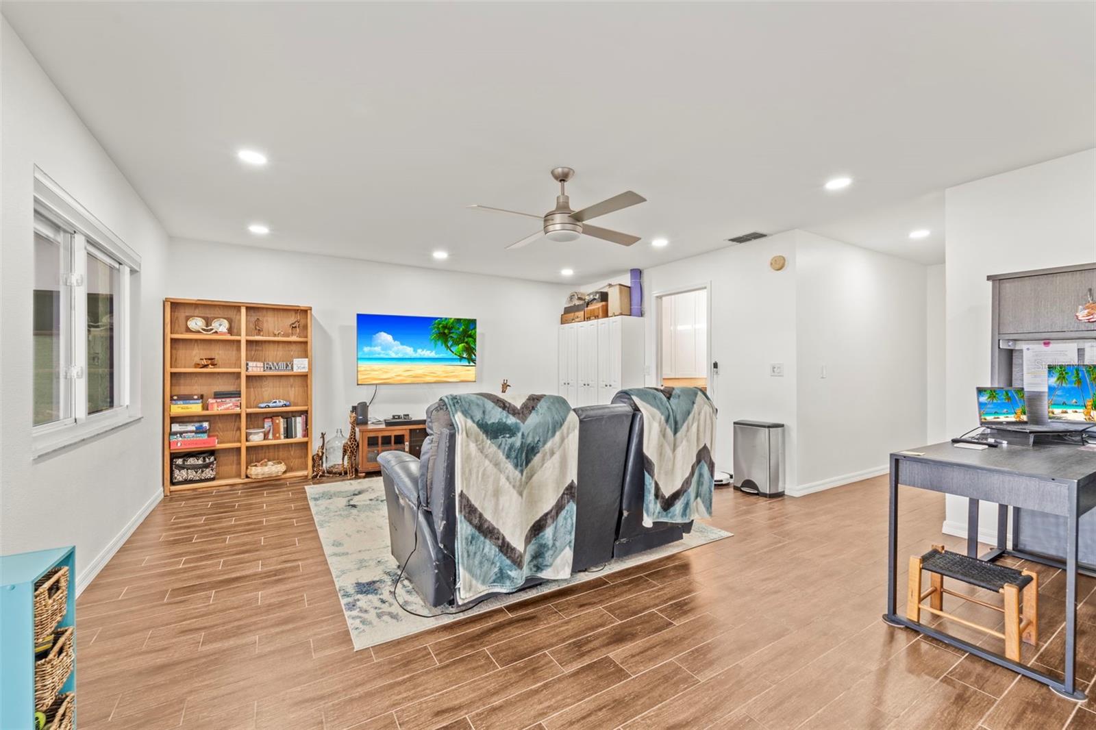 CURLEW LANDINGS - Residential