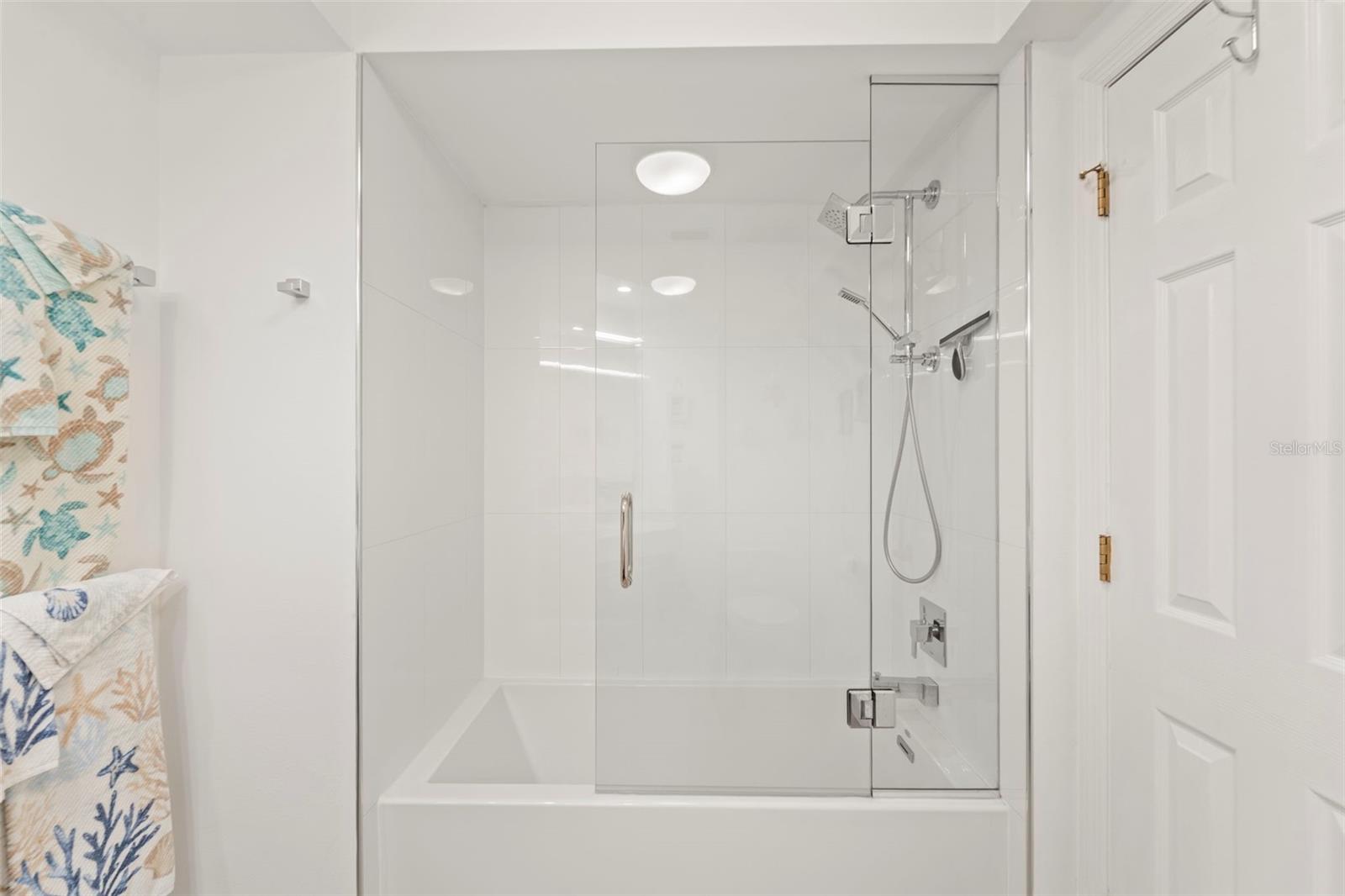 CURLEW LANDINGS - Residential