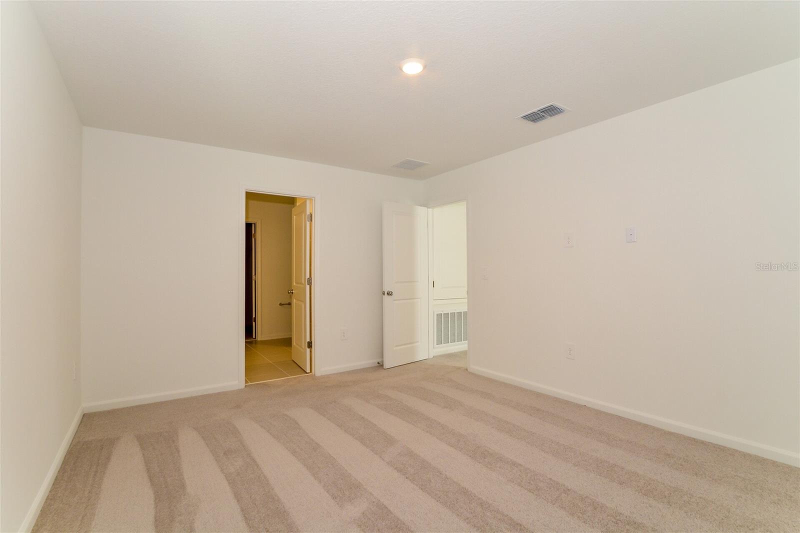 HAMILTON BLUFF SUB - Residential Lease