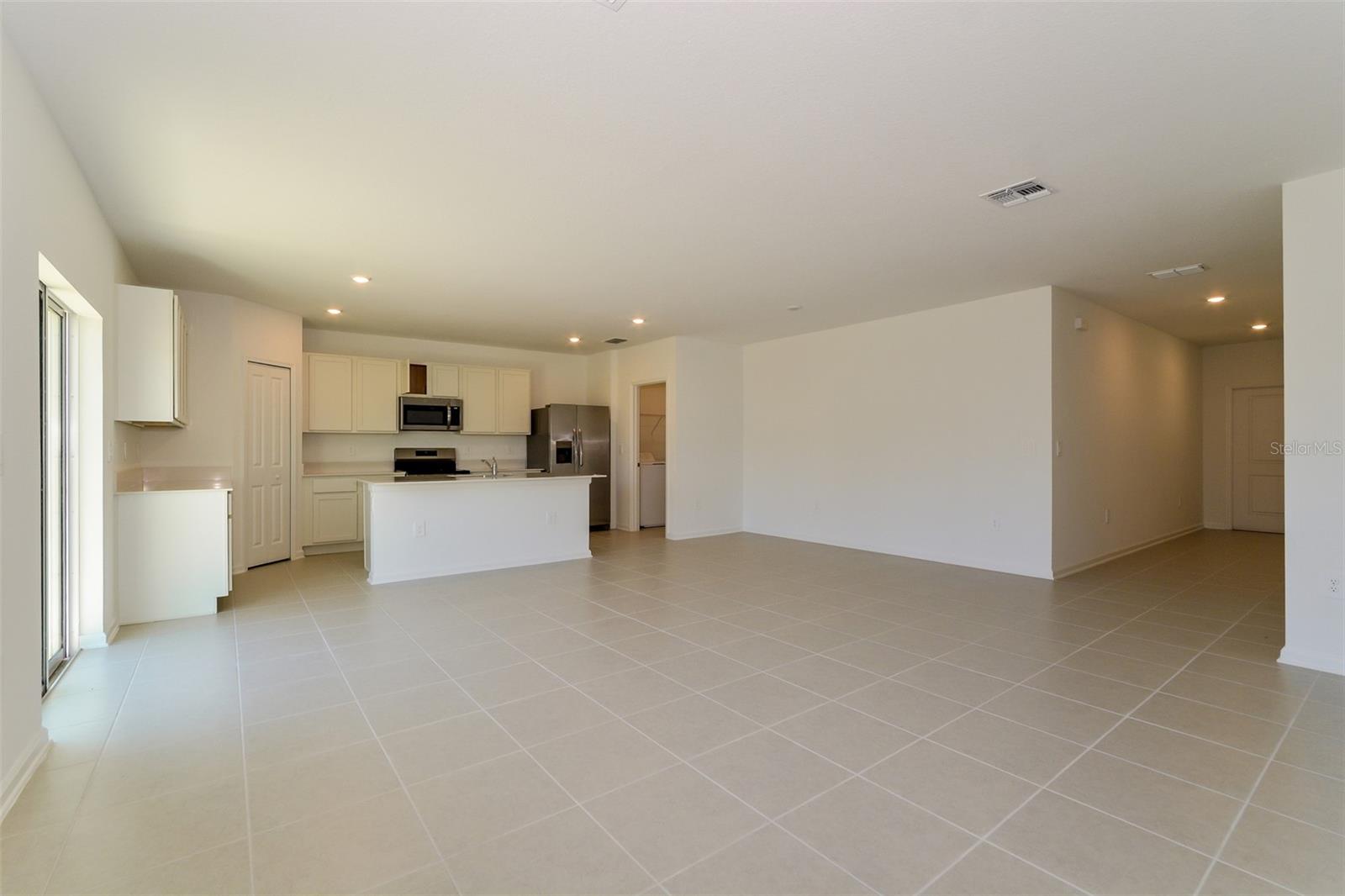 HAMILTON BLUFF SUB - Residential Lease