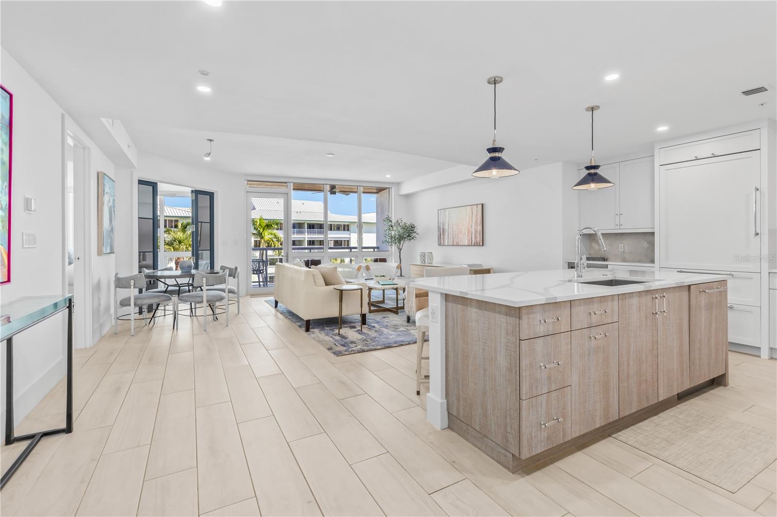 1035 SEASIDE DRIVE 404