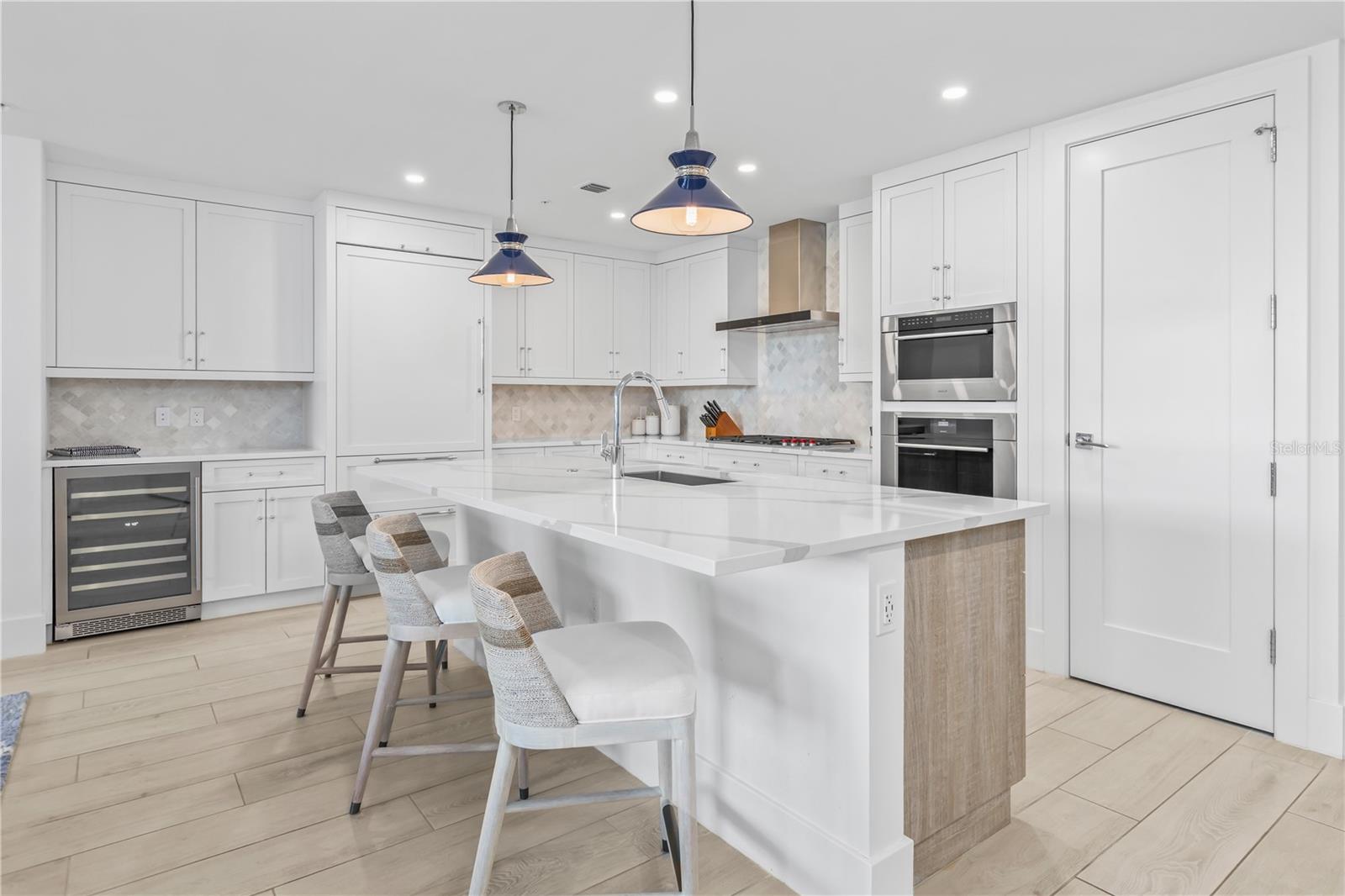 1035 SEASIDE DRIVE 404