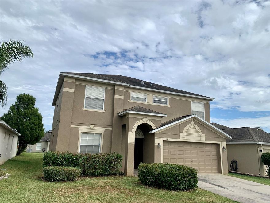 Beautiful 4 Bedroom/2.5 bath home located behind Lakeland Square Mall. Easy access to I-4 Orlando or Tampa. close to movie theater and restaurants. Must See.