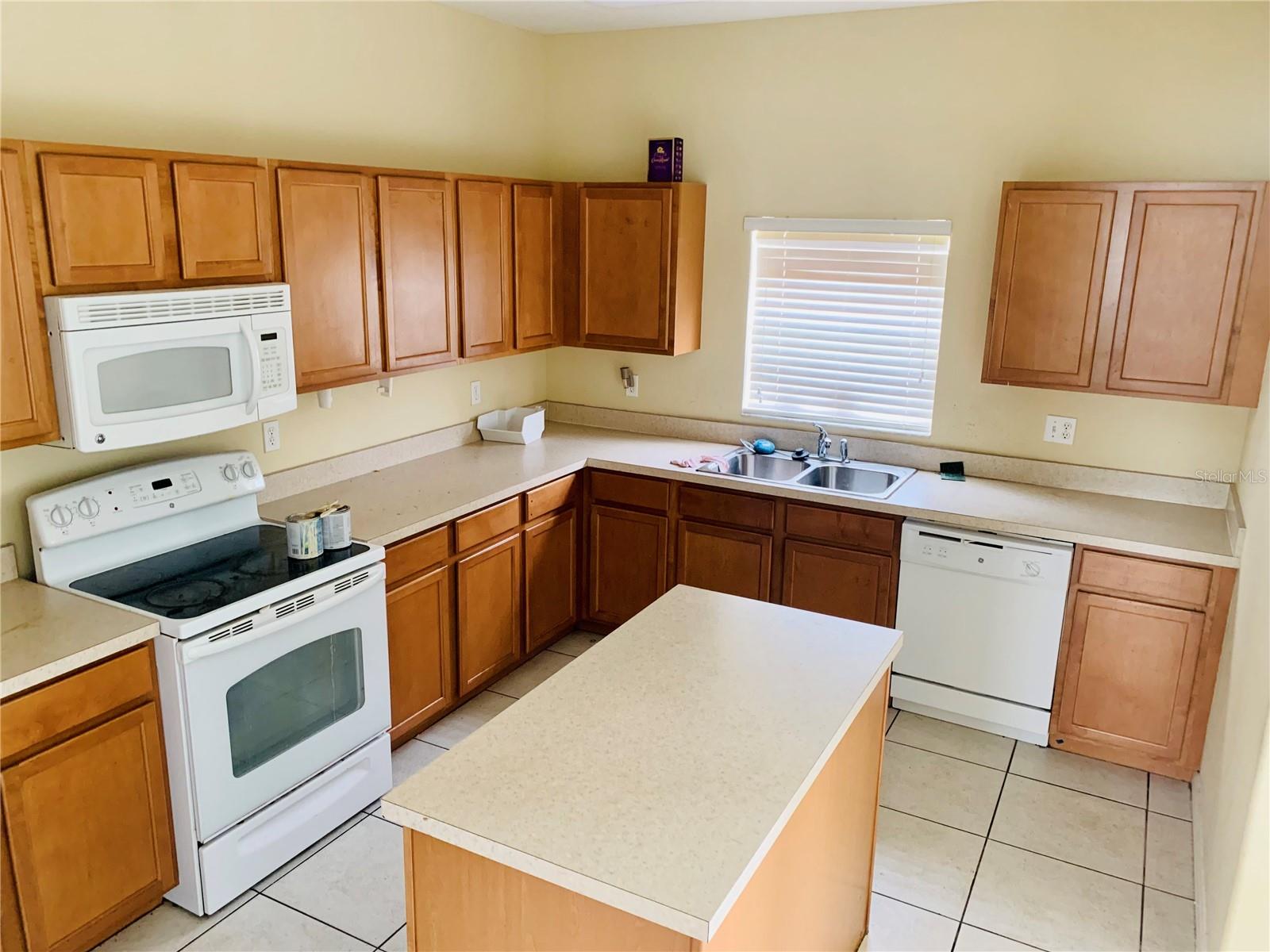 HAMPTON HILLS SOUTH PH 02 - Residential Lease